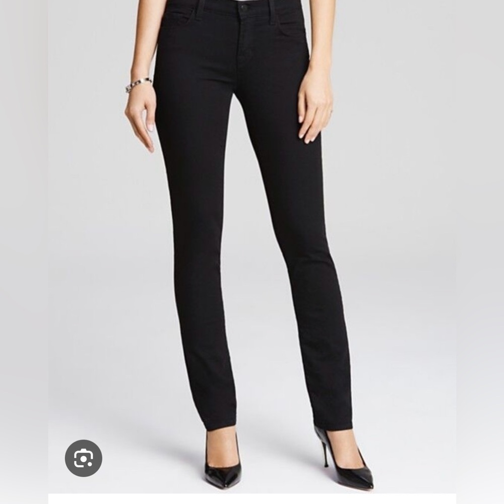 J Brand remy vanity straight skinny style size 26. New without tags.